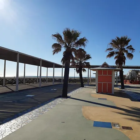à Port : 4 Pers, Piscine, Front De Mer, Terrasse, Parking - Fr-1-798-9